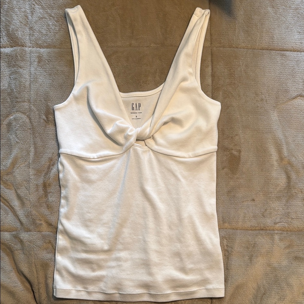 GAP Modern Twist-Front Tank Top in new off white, S
